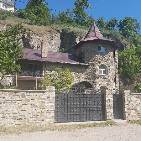 Smotrytska Vezha Hotell Kamenets-Podolsk Eksteriør bilde